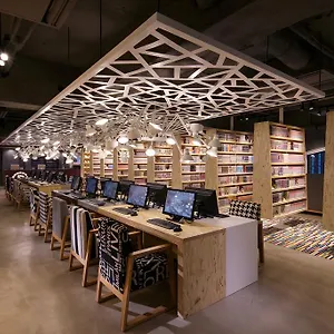 Hôtel capsule Booth Netcafe & Capsule